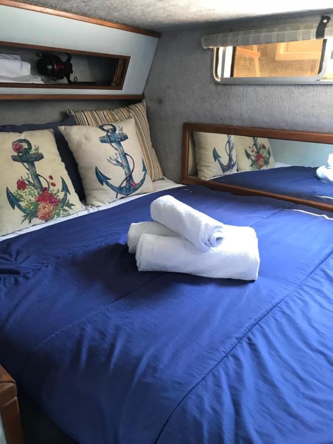 מלון סנט אדריה דה בסוס Boat To Sleep In Barcelona מראה חיצוני תמונה