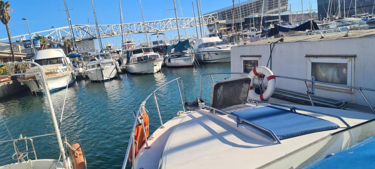 מלון סנט אדריה דה בסוס Boat To Sleep In Barcelona מראה חיצוני תמונה